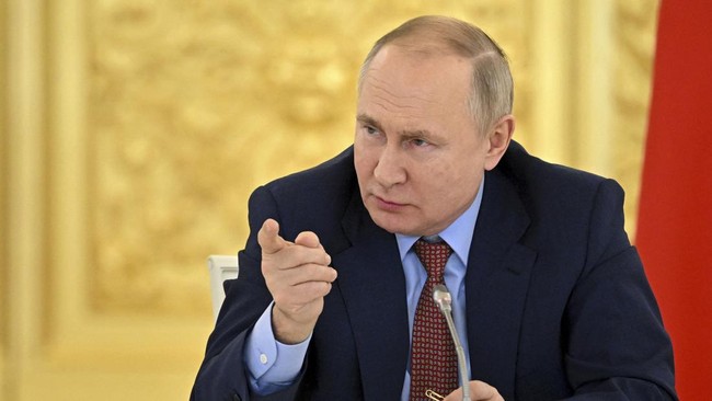 Presiden Rusia Vladimir Putin akan bertemu dengan Presiden Belarusia Alexander Lukashenko di Moskow pada Jumat (11/3).