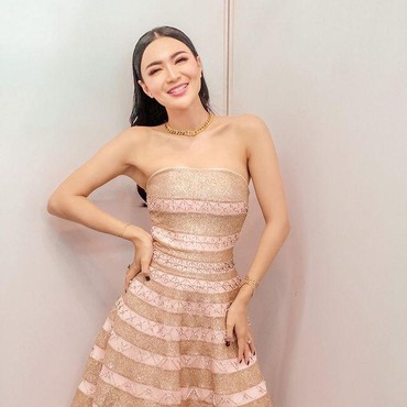 Usai Erick Thohir, Wika Salim Nyanyi bareng Menteri Pertanian