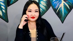 Wanita yang Punya Alis Terbesar di Dunia Viral Lagi karena Tampil Normal