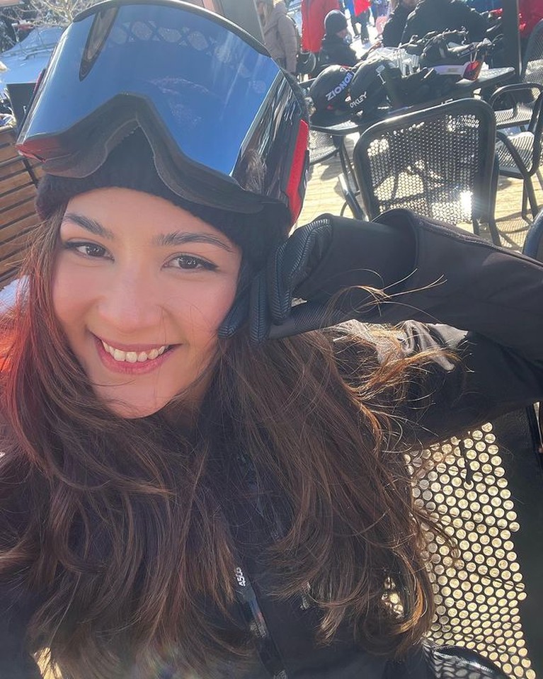 Jessica Mila dan Yakup Hasibuan Jessica Mila dan Yakup Hasibuan tengah menikmati liburan di Negeri Paman Sam, Amerika Serikat. Yuk, intip momen mesranya!