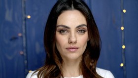 Zelensky Apresiasi Mila Kunis dan Ashton Kutcher Dukung Ukraina