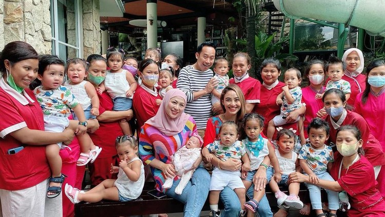 Monica Soraya dan 13 Bayinya