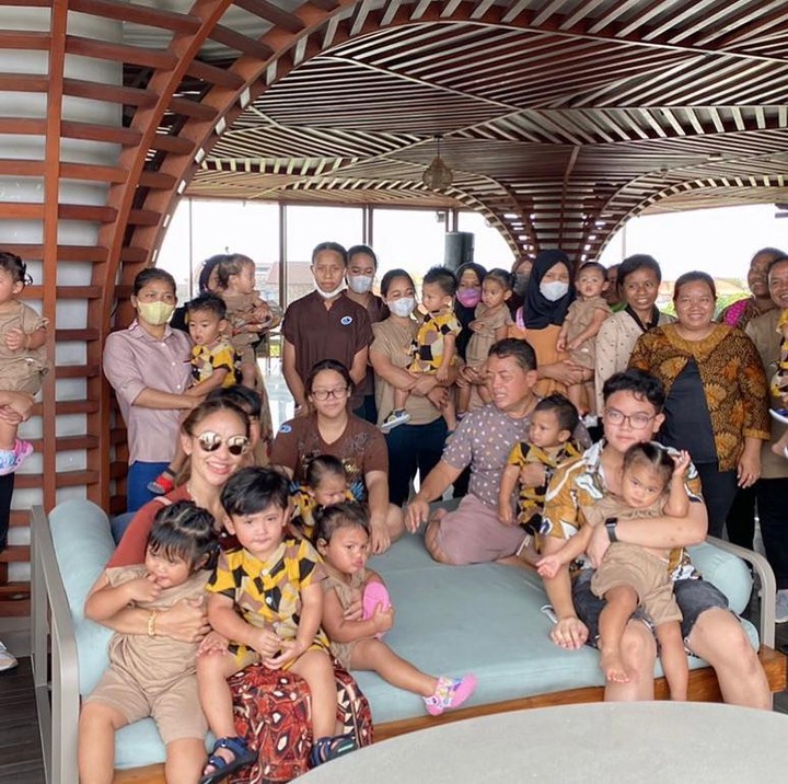 <p>Setelah kedatangan 13 malaikat, kehidupan Monica pun berubah, Bunda. Ia bahkan bersedia menyediakan tempat bermain khusus untuk bayi-bayinya. (Foto: Instagram: @monica_soraya_hariyanto)</p>