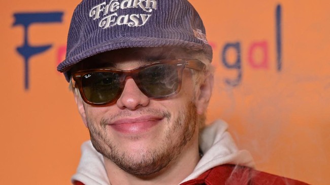 Pete Davidson Mencari Dukungan Kesehatan Mental untuk Kesejahteraan Dirinya