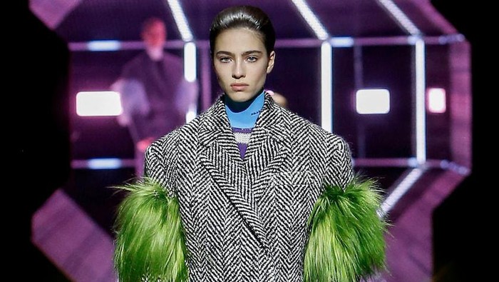 Fakta tentang Koleksi Baru Prada di Milan Fashion Week! Ada Kendall Jenner dan Hunter Schafer Fakta tentang Koleksi Baru Prada di Milan Fashion Week! Ada Kendall Jenner dan Hunter Schafer