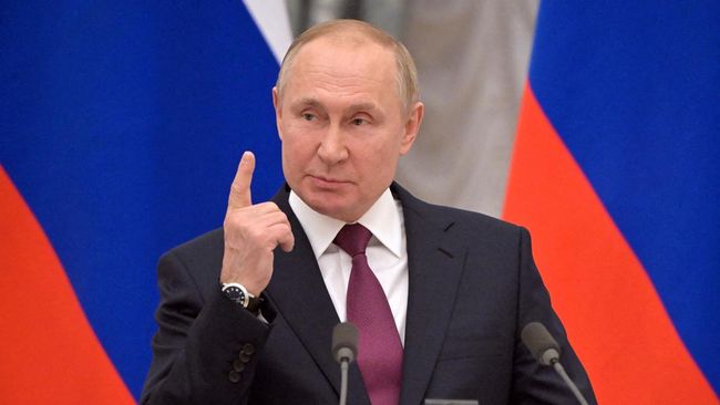 Presiden Vladimir Putin mengakui kemerdekaan dua wilayah Ukraina menjelang peresmiaan pencaplokan 4 wilayah negara eks Uni Soviet itu oleh Rusia hari ini.