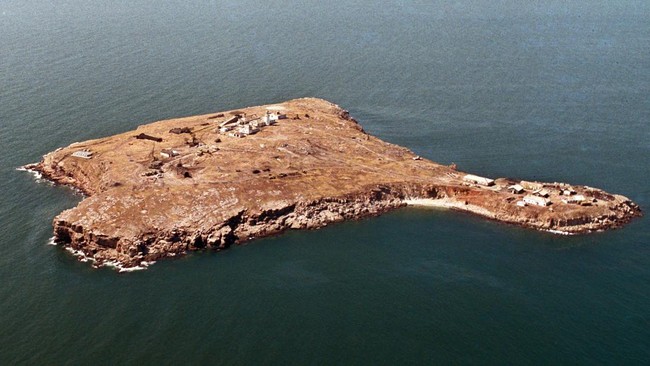 Beredar rekaman suara mengenai momen pertempuran sengit antara tentara Ukraina dengan Angkatan Laut Rusia di Snake Island, Laut Hitam, Kamis (24/2).