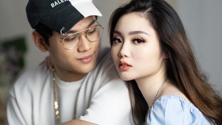 Vanessa Khong dan Indra Kenz Intip Momen Vanessa Khong dan Indra Kenz Saat di Kulineran di Luar Negeri