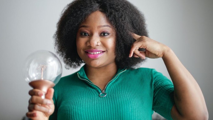 3 Cara Mudah Melatih Otak Kiri, Bikin Kamu Makin Pintar Bahasa dan Hitungan!