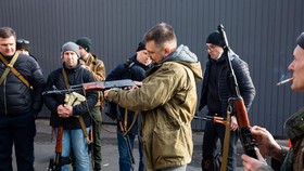 Imbalan Besar Tentara Bayaran di Perang Ukraina, Berapa Persisnya?
