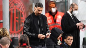 img-title AC Milan vs Inter Milan, Alasan Ibrahimovic Tak Mau Pensiun