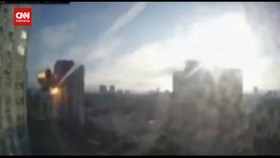VIDEO: Detik-detik Rudal Hantam Apartemen di Kiev Ukraina
