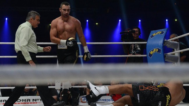 Vitali dan Vladimir Klitschko masuk daftar 23 orang yang diburu 400 tentara bayaran Vladimir Putin.