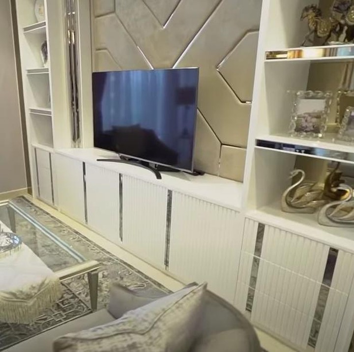 <p>Kini apartemen baru milik Kenzy sudah didekorasi interiornya. Bagian dalamnya sudah <em>full furnished</em> dan sudah bisa ditempati. (Foto: YouTube TAULANY TV)</p>