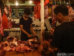Ibu-ibu Harap Tenang, Stok Daging Dijamin Aman!