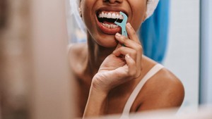 5 Kebiasaan Sepele Ini Jadi Penyebab Menumpuknya Karang Gigi, Cek Ada yang Sering Dilakukan?