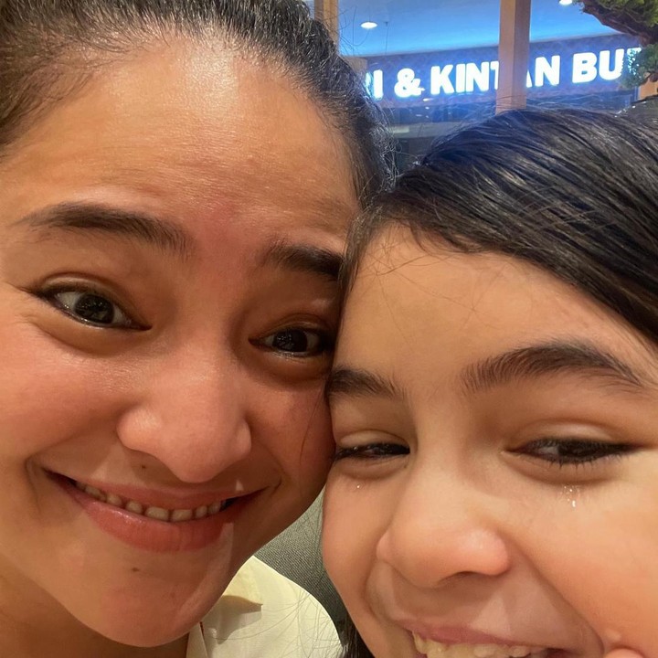 <p>Dalam satu momen, Marshanda pernah mengunggah fotonya bersama Sienna yang sedang menangis. Sienna ternyata mengeluarkan air mata karena tertawa bahagia. (Foto: Instagram @marshanda99)<br /><br /><br /></p>