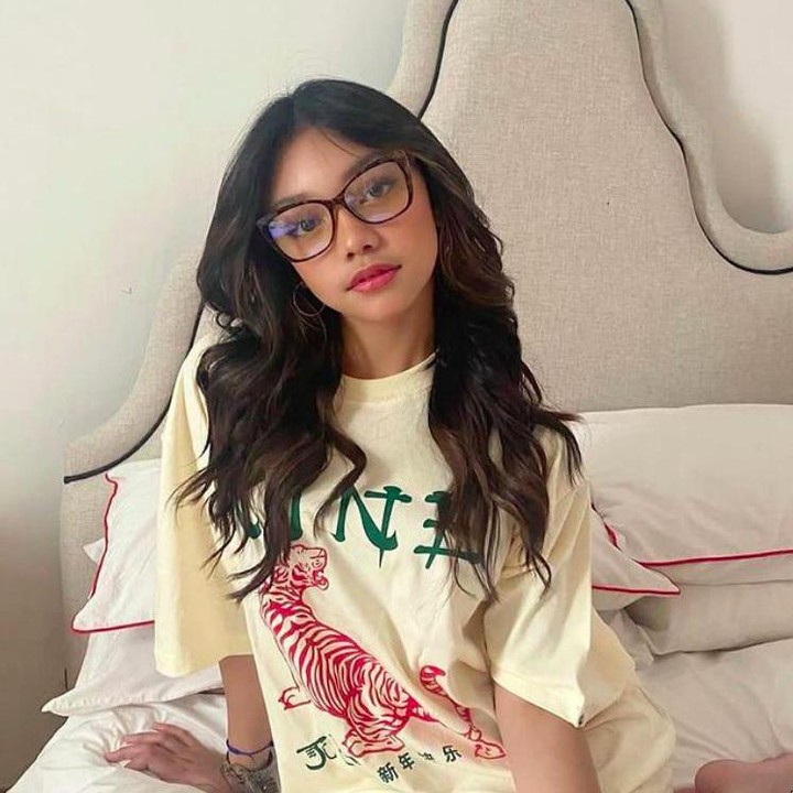 <p>Di bidang musik, Naura Ayu telah merilis empat album dan sembilan <em>single</em>. (Foto: Instagram @naura.ayu)</p>