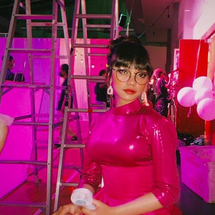<p>Selama 8 tahun berkecimpung di dunia hiburan, pemilik nama lengkap Adyla Rafa Naura Ayu ini tak cuma menunjukkan bakatnya di bidang musik. Ia juga tergabung ke beberapa proyek film dan iklan. (Foto: Instagram @naura.ayu)</p>