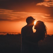 8 Daftar Pasangan yang Punya Kompatibilitas Tinggi Berdasarkan Kepribadian, Ada Kamu dan Dia?