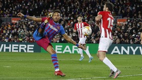 Barcelona Tokcer: Pedri Jadi Iniesta, Dembele Menari, Aubameyang Salto