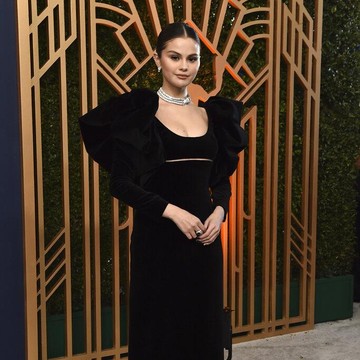 5 Gaya Stylish Selena Gomez di Red Carpet! Dari Klasik hingga Dramatis