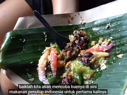 Cicip Lenjongan di Pasar Bali, Bule Jerman Ini Ketagihan!