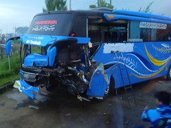 Jabar Hari Ini: Bus Rombongan Sekolah Kecelakaan-Cimahi Trending Twitter