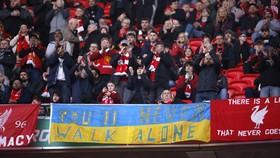 You'll Never Walk Alone untuk Ukraina di Final Carabao Cup