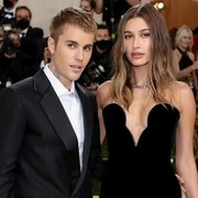 Hailey Bieber Dilarikan ke Rumah Sakit Akibat Penggumpalan Darah di Otak, Ini Penyebab dan Gejalanya!