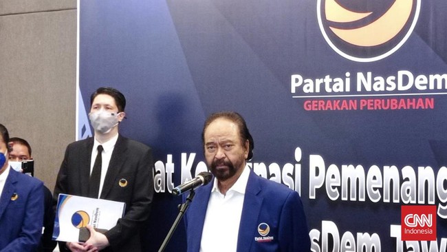 Ketua Umum Partai NasDem Surya Paloh menyebut pemerintah akan memberi subsidi minyak goreng dalam jangka waktu 6 bulan ke depan.