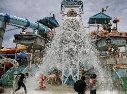 Lebaran Nggak Mudik? Bisa Nih Liburan di Ancol