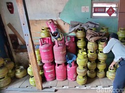 Keluh Warga Bandung Sulit Dapatkan LPG 3 Kg Imbas Aturan Baru