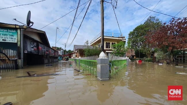 Aliansi Warga Sangatta, Kutim, Kalimantan Timur, menggalang petisi mengkritik kerusakan lingkungan lantaran wilayahnya direndam banjir.