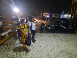2 Tenda Pengungsi Gempa di Kantor Bupati Pasaman Barat Bocor
