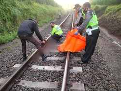Tiduran di Atas Rel, Tubuh Pemuda Blitar Hancur Tertabrak Kereta Api