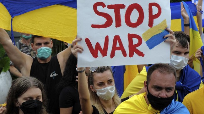 Kedubes Ukraina di Indonesia kembali mendesak RI untuk dengan tegas mengecam invasi Rusia terhadap negaranya yang tak kunjung usai sejak pekan lalu.