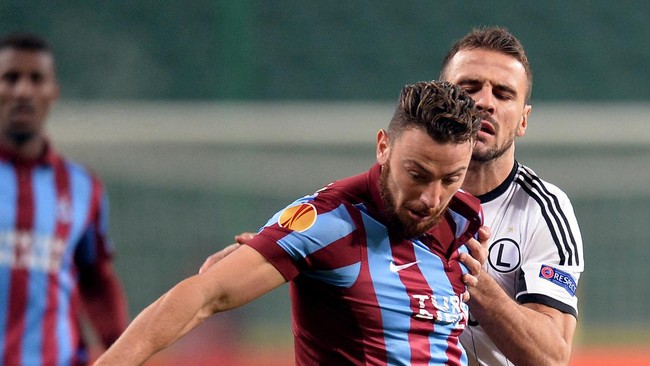 Pemain asal Turki, Aykut Demir mengungkapkan alasan tidak memakai kaus bertuliskan 'No War' dalam laga Erzurumspor melawan Ankaragucu.