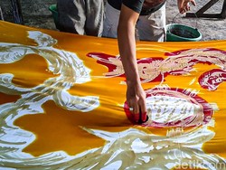 Unik! Perajin Batik Kulon Progo Bikin Motif Naga Vs Omicron