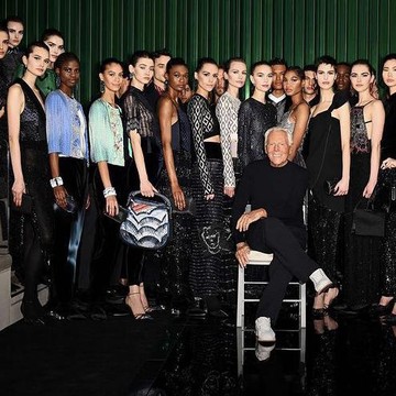 Giorgio Armani Adakan Fashion Show Tanpa Musik Sebagai Solidaritas untuk Ukraina