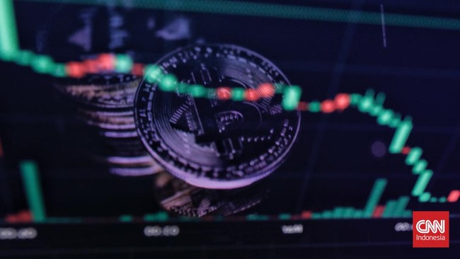 Nilai transaksi kripto di Indonesia anjlok tajam dalam tiga tahun terakhir, padahal jumlah investor terus naik.