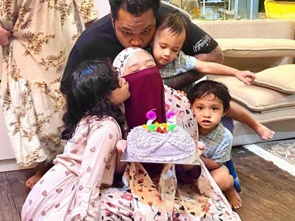 Virgoun Nangis Mengaku Salah dan Minta Maaf Soal Selingkuh: Saya Menyesal