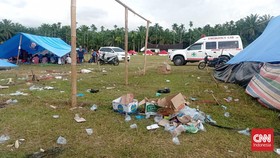 Tenda Pengungsi Pasaman Penuh Sampah Plastik, Posko Kesehatan Kosong