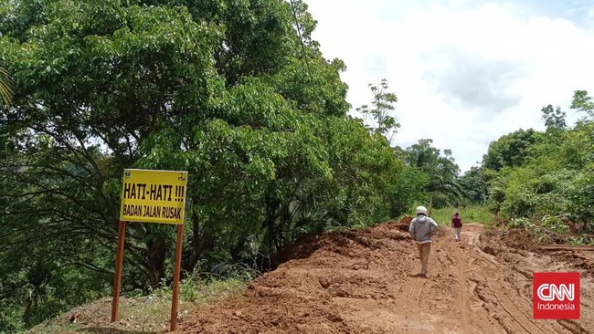 Longsor Ngerikan Potong Jalan Vital Toraja, Paksa Lalu Lintas Mencari Alternatif
