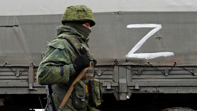 Rusia Klaim Kuasai Seluruh Wilayah Luhansk Ukraina Rusia mengklaim telah menguasai seluruh wilayah Luhansk, Ukraina, pada Minggu (3/78), setelah Kremlin berhasil merebut Kota Lysychansk.