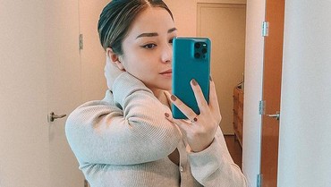 img-title Nikita Willy Melahirkan, Keluarga Terus Berzikir & Baca Al-Qur'an