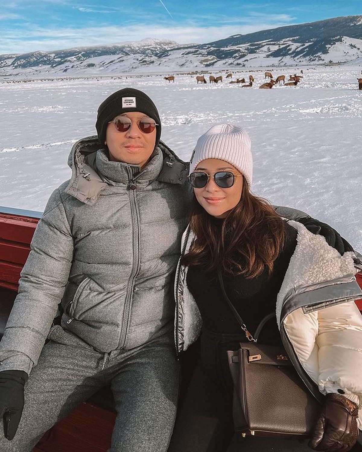 Nikita Willy dan sang suami tercinta memutuskan untuk tinggal dan melahirkan di Amerika&period; Yuk&comma; intip potretnya&excl;