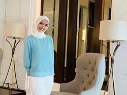 Almira Bastari, Ratu Romcom yang Sukses Lewat Resign! hingga Home Sweet Loan