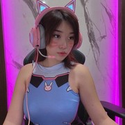 Cute dan Memesona, Ini Potret Gaya Livy Renata Saat Main Game