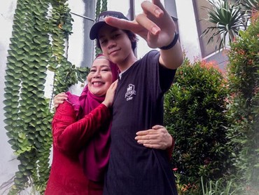 img-title Putra Mendiang Gisca Sahetapy Ungkap Kenangan Paling Membekas dengan Sang Ibunda